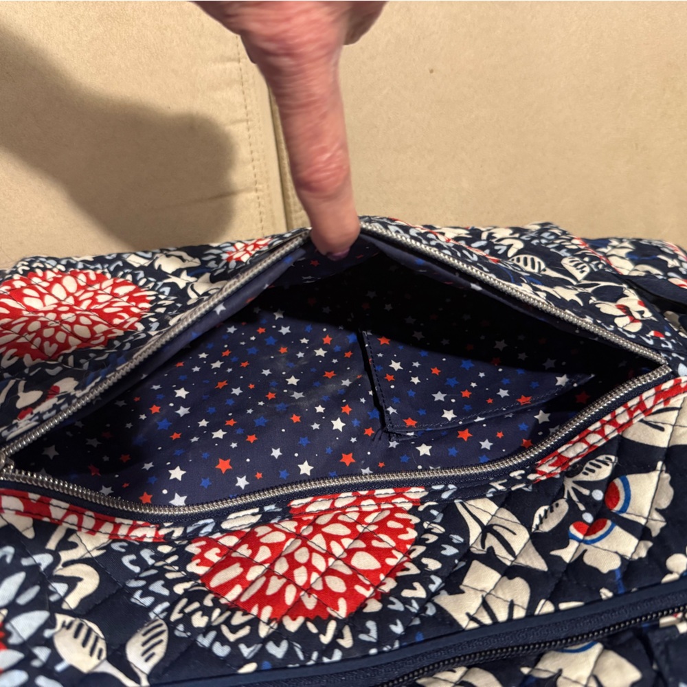 🪻Vera Bradley Travel Bag🪻 - Picture 6 of 10